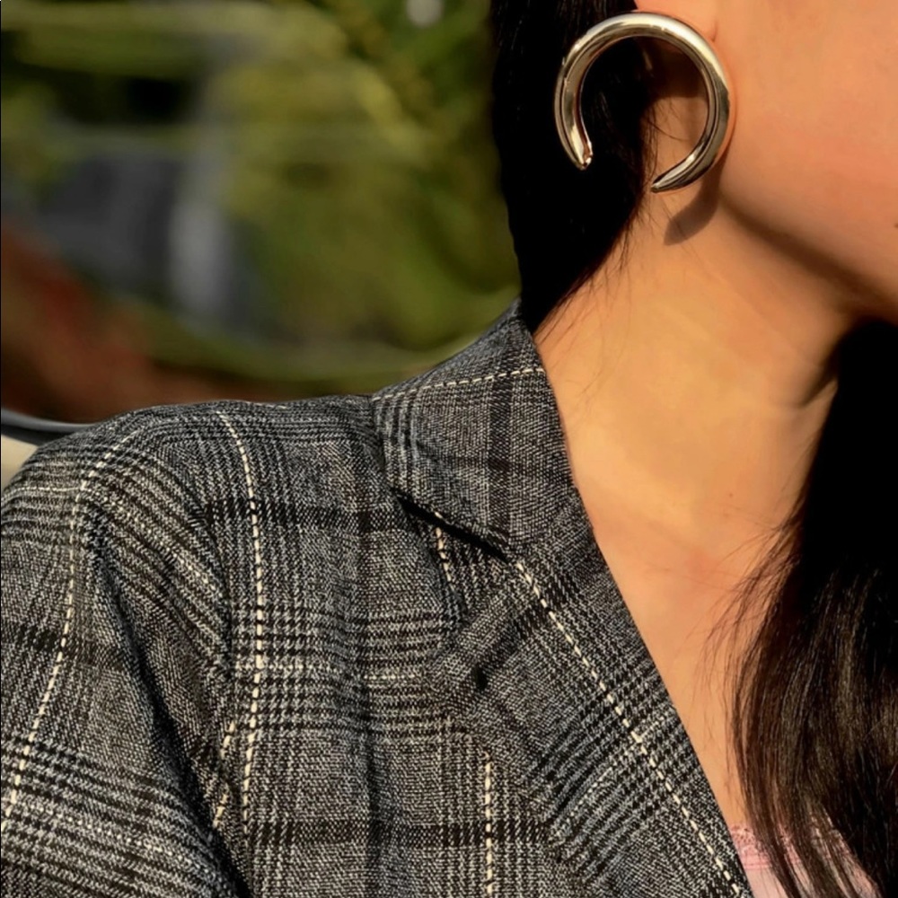 New cut hoop earrings Gold color - Picture 2 of 5